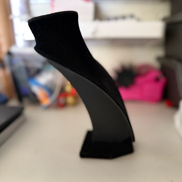 Jewelry DISPLAY neck black stand to display necklaces and pendants 9 “  tall - Picture 5 of 6